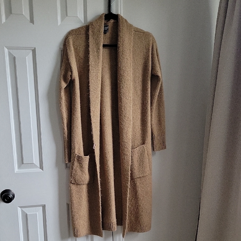 GAP Camel Open-Front Cardigan